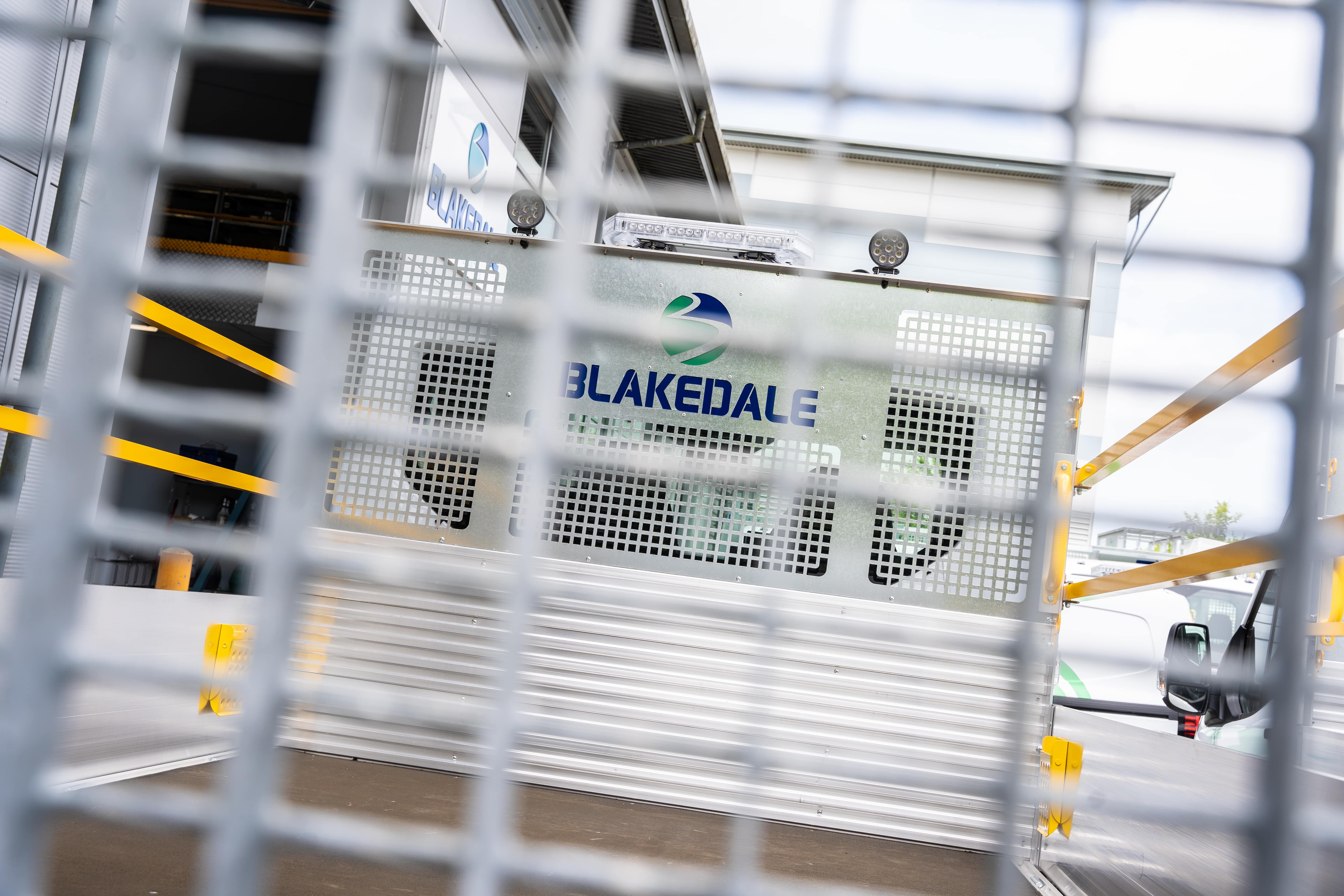 Traffic Management Vehicle Cage