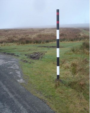 Snow Pole Rural High Road 300X375 Snow Pole fixed on Rural High Road