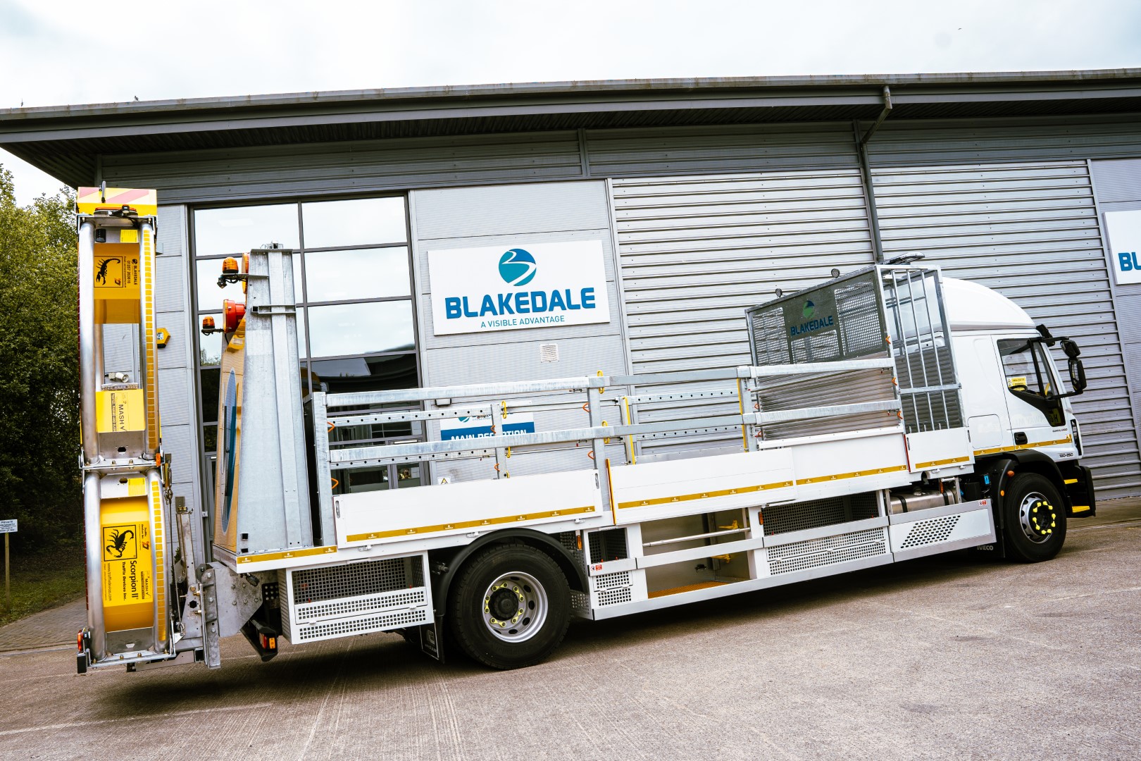 Traffic Management Impact Protection Vehicle with Crash Cushion